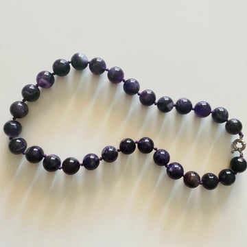 Collar amatista morada bolas