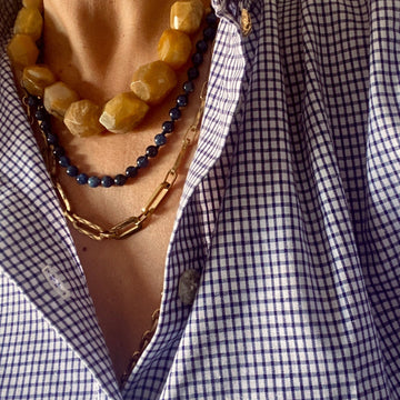 Collar Agatha azul bolitas