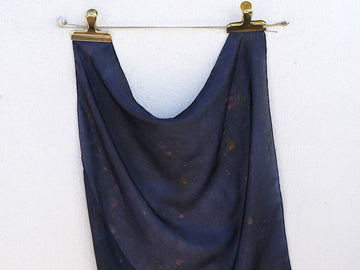 Pañuelo seda azul marino