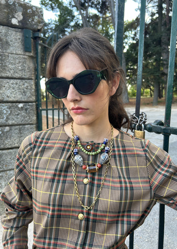 Collar bolitas Oliva