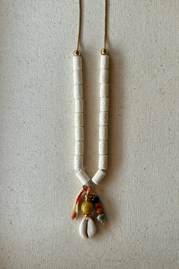 Collar Volcanic White